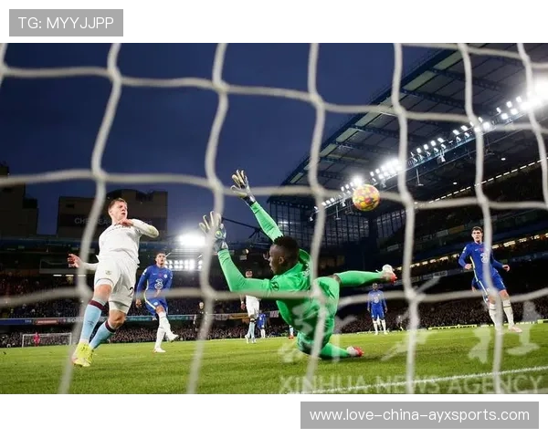 伯恩利若从切尔西身上抢分,英超保级战将提前拉开序幕 伯恩利若从切尔西身上抢分,英超保级战将提前拉开序幕