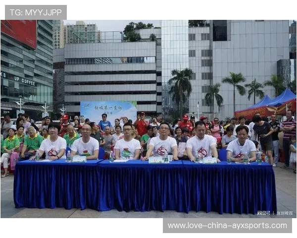 游泳队迎接舞蹈对拍挑战,精彩瞬间引爆全场 游泳队迎接舞蹈对拍挑战,精彩瞬间引爆全场