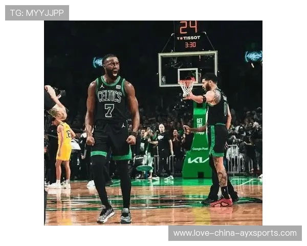 凯尔特人强硬防守压制对手外线