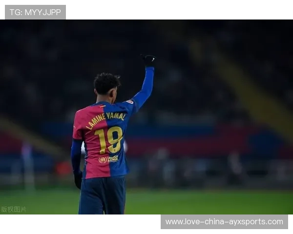 拉明·亚马尔底线踩单车过人后分球，巴塞罗那3-0大胜