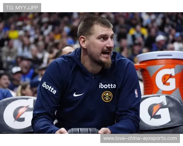 约基奇助攻再度精准命中，掘金连层进攻打穿防线